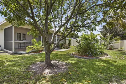 9860 Honeysuckle Avenue, Palm Beach Gardens, FL 33410 - Photo 45