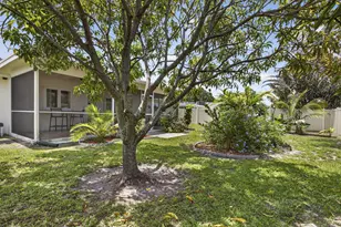 9860 Honeysuckle Ave, Palm Beach Gardens, FL 33410 - Photo 45