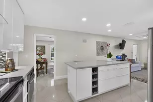 9860 Honeysuckle Ave, Palm Beach Gardens, FL 33410 - Photo 19