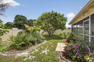 9860 Honeysuckle Ave, Palm Beach Gardens, FL 33410 - Photo 49