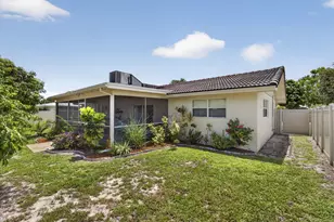 9860 Honeysuckle Ave, Palm Beach Gardens, FL 33410 - Photo 47