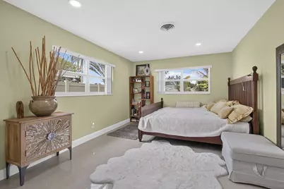 9860 Honeysuckle Avenue, Palm Beach Gardens, FL 33410 - Photo 27