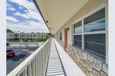 923 22nd Place #219, Vero Beach, FL 32960 - Photo 3