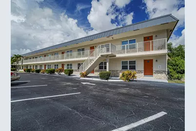 923 22nd Place #219, Vero Beach, FL 32960 - Photo 1
