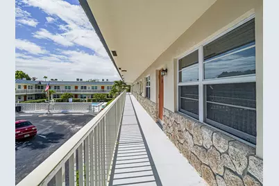 923 22nd Place #219, Vero Beach, FL 32960 - Photo 3