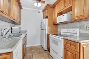 4018 Cornwall, Boca Raton, FL 33434 - Photo 9