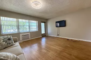 141 Northampton G, West Palm Beach, FL 33417 - Photo 5