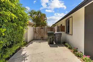 14814 Paddock Dr, Wellington, FL 33414 - Photo 31