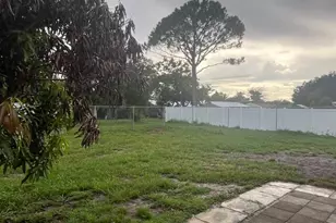 450 SW Belmont Cir, Port Saint Lucie, FL 34953 - Photo 3