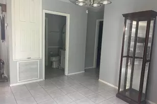 450 SW Belmont Cir, Port Saint Lucie, FL 34953 - Photo 9