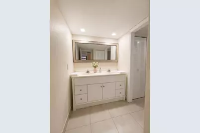 234 Lake Arbor Drive, Palm Springs, FL 33461 - Photo 9
