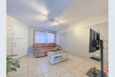 3672 SW 59th Avenue #Unit 7, Davie, FL 33314 - Photo 11