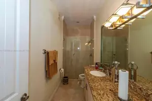 423 NE 3rd St, Pompano Beach, FL 33060 - Photo 25