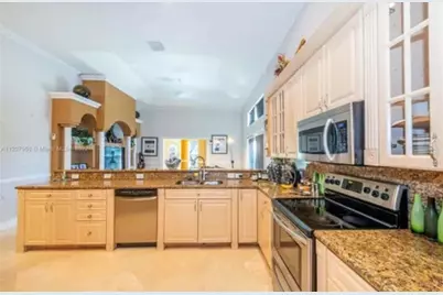 423 NE 3rd Street, Pompano Beach, FL 33060 - Photo 19