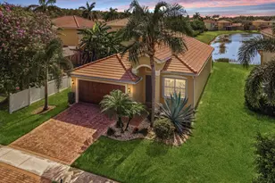 10425 Pearwood Pl, Boynton Beach, FL 33437 - Photo 5