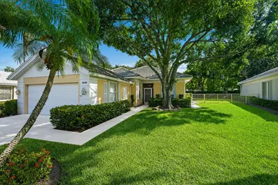 8548 Beaconhill Road, Palm Beach Gardens, FL 33410 - Photo 1