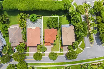 9058 Alexandra Circle, Wellington, FL 33414 - Photo 3