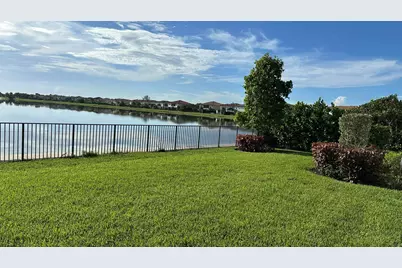 8540 W Parkland Bay Trail, Parkland, FL 33076 - Photo 5