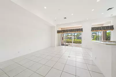 10910 Grande Boulevard, West Palm Beach, FL 33412 - Photo 9