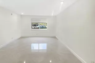 136 NE 19th Ct, Wilton Manors, FL 33305 - Photo 9