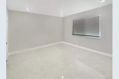 136 NE 19th Court #112f, Wilton Manors, FL 33305 - Photo 11