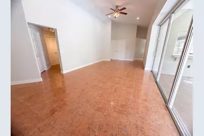 711 SE Celtic Avenue, Port Saint Lucie, FL 34983 - Photo 7