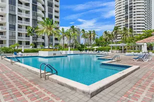 1000 E Island Blvd, Aventura, FL 33160 - Photo 35