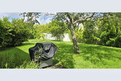 9138 Dupont Place, Wellington, FL 33414 - Photo 13