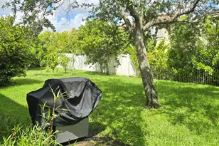 9138 Dupont Pl, Wellington, FL 33414 - Photo 13