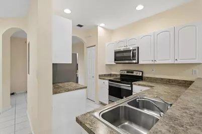 6036 SW 19th Place, North Lauderdale, FL 33068 - Photo 9