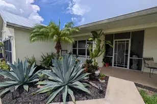 2097 SW Larchmont Ln, Port Saint Lucie, FL 34984 - Photo 3