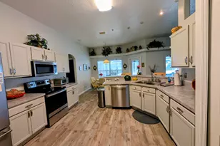 2097 SW Larchmont Ln, Port Saint Lucie, FL 34984 - Photo 13