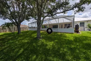 2097 SW Larchmont Ln, Port Saint Lucie, FL 34984 - Photo 11