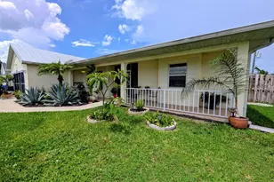2097 SW Larchmont Ln, Port Saint Lucie, FL 34984 - Photo 1