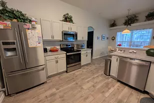 2097 SW Larchmont Ln, Port Saint Lucie, FL 34984 - Photo 5