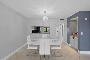 2206 S Cypress Bend Dr, Pompano Beach, FL 33069 - Photo 1