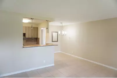 226 Sheffield J, West Palm Beach, FL 33417 - Photo 3