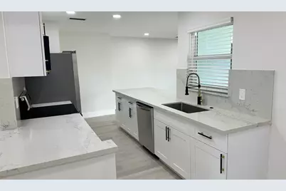 3261 SW 4th Street, Deerfield Beach, FL 33442 - Photo 3