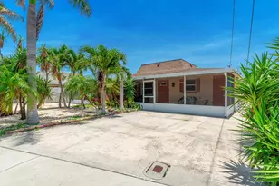 462 Hernando St, Fort Pierce, FL 34949 - Photo 1