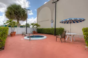 16686 Golfview Dr, Weston, FL 33326 - Photo 43