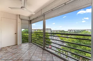 1400 St Charles Pl, Pembroke Pines, FL 33026 - Photo 25