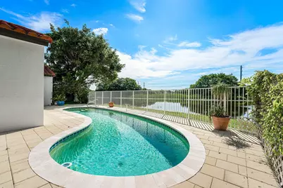 18724 Sea Turtle Lane, Boca Raton, FL 33498 - Photo 5