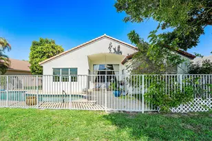 18724 Sea Turtle Ln, Boca Raton, FL 33498 - Photo 3