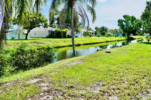 12 SE Spanish Way, Port Saint Lucie, FL 34952 - Photo 19