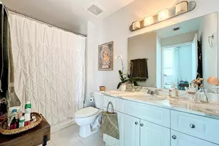 234 NE 3rd St, Miami, FL 33132 - Photo 9