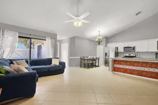 8850 Ranta Ct, Boynton Beach, FL 33436 - Photo 5