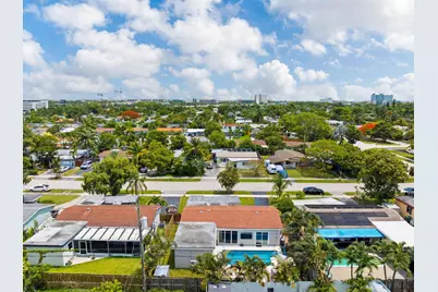 250 NE 57th Street, Oakland Park, FL 33334 - Photo 21