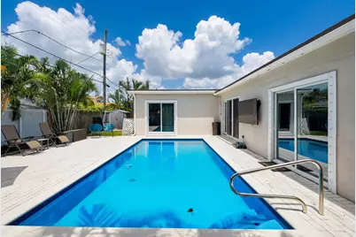 250 NE 57th Street, Oakland Park, FL 33334 - Photo 25