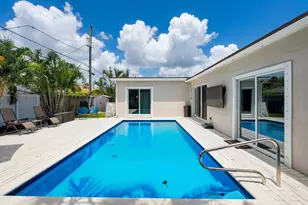 250 NE 57th St, Oakland Park, FL 33334 - Photo 25