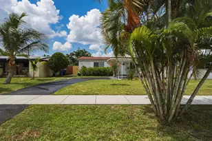 250 NE 57th St, Oakland Park, FL 33334 - Photo 27
